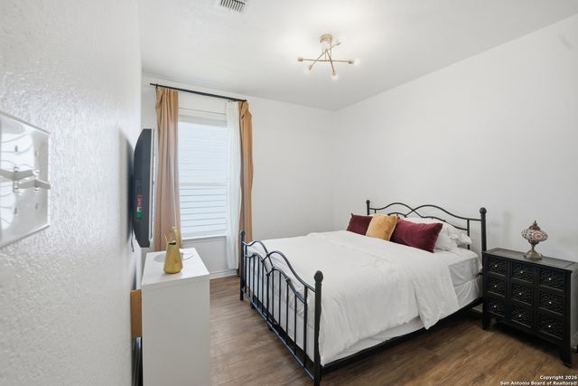 9831 Overlook Cyn, San Antonio, TX 78245