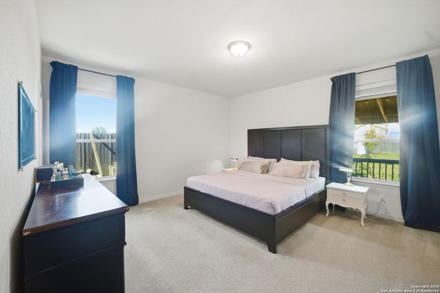 9831 Overlook Cyn, San Antonio, TX 78245