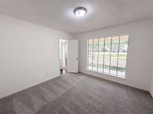 1014 Yvonne Drive, Joshua, TX 76058