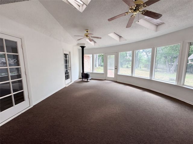 1014 Yvonne Drive, Joshua, TX 76058