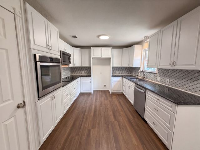 1014 Yvonne Drive, Joshua, TX 76058