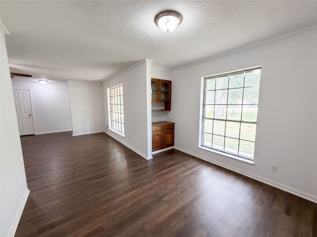 1014 Yvonne Drive, Joshua, TX 76058