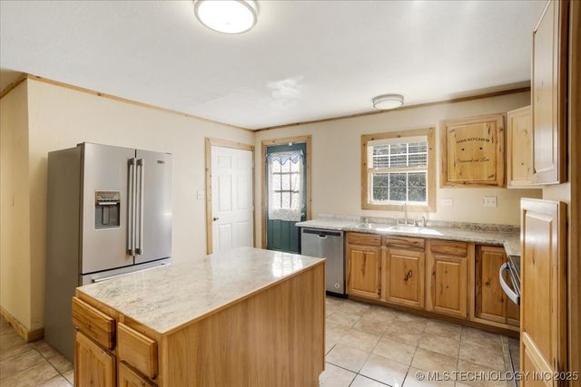 136 Pine Street, Mead, OK 73449