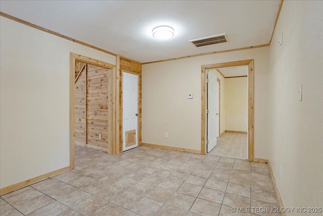 136 Pine Street, Mead, OK 73449