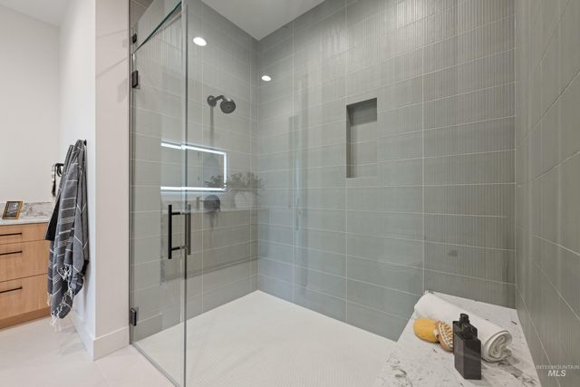 7421 N Cavea Lane, Meridian, ID 83646