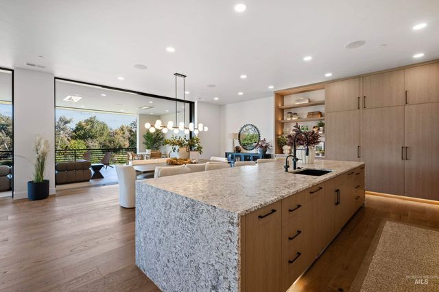 7421 N Cavea Lane, Meridian, ID 83646