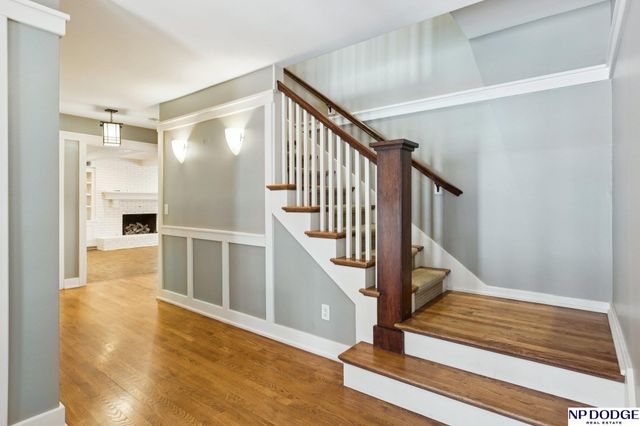 9826 Harney Pkwy N, Omaha, NE 68114