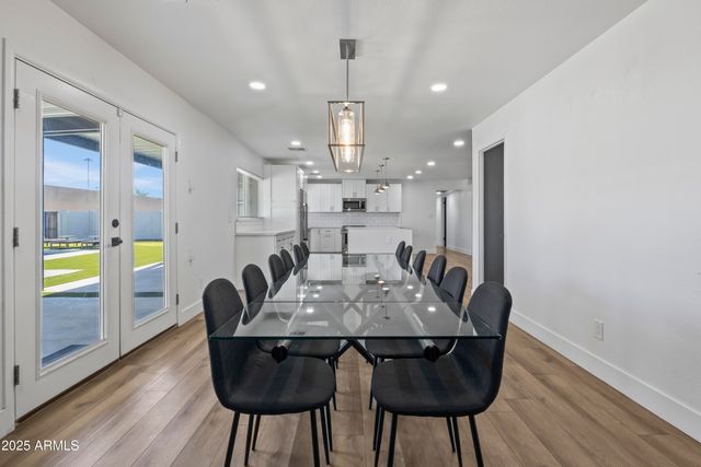 2166 E GREENWAY Drive, Tempe, AZ 85282