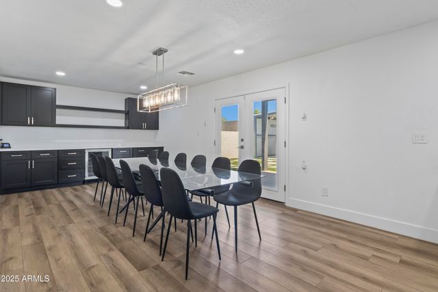 2166 E GREENWAY Drive, Tempe, AZ 85282