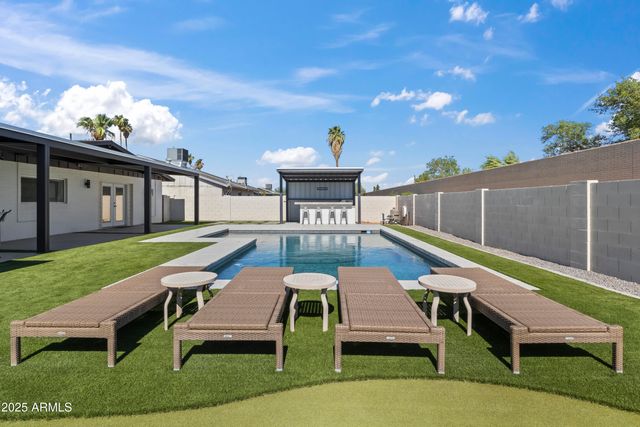 2166 E GREENWAY Drive, Tempe, AZ 85282