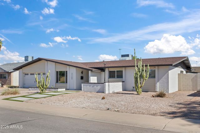 2166 E GREENWAY Drive, Tempe, AZ 85282