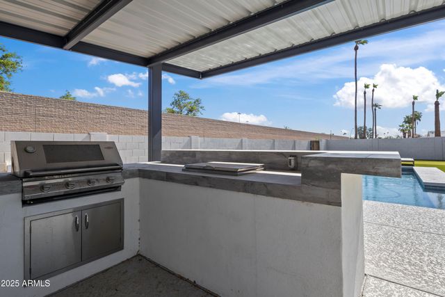 2166 E GREENWAY Drive, Tempe, AZ 85282