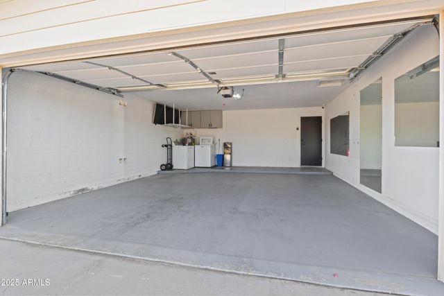 2166 E GREENWAY Drive, Tempe, AZ 85282