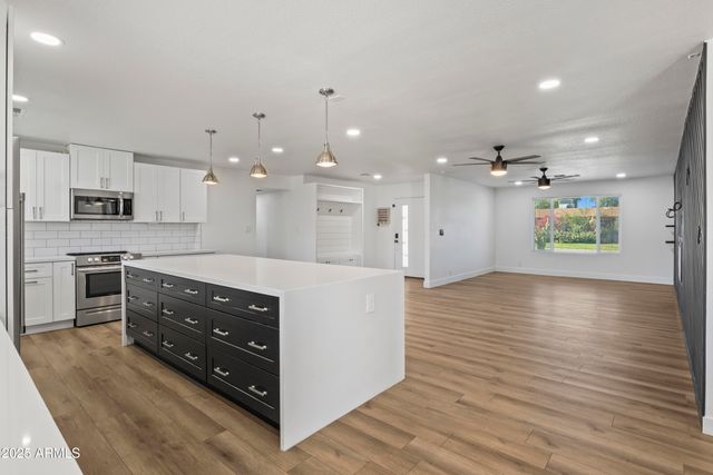 2166 E GREENWAY Drive, Tempe, AZ 85282