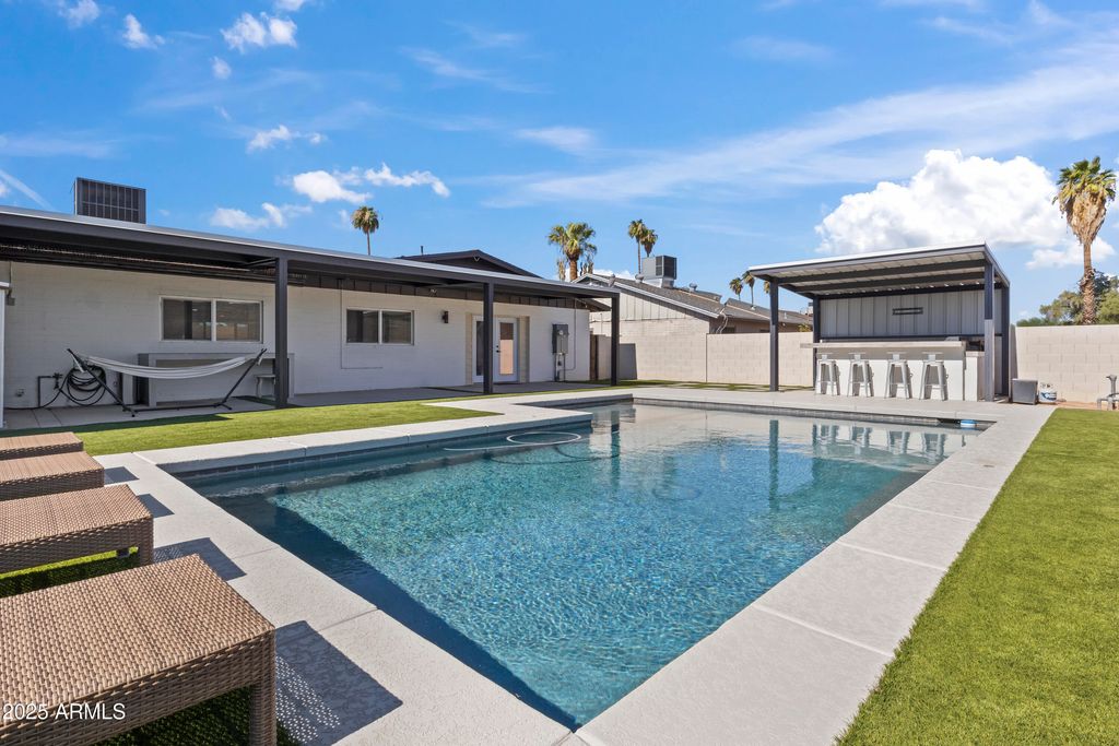 2166 E GREENWAY Drive, Tempe, AZ 85282