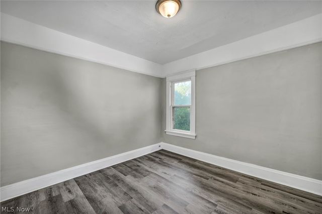 1659 Lee Road, Cleveland, OH 44118