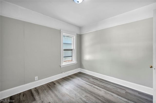 1659 Lee Road, Cleveland, OH 44118