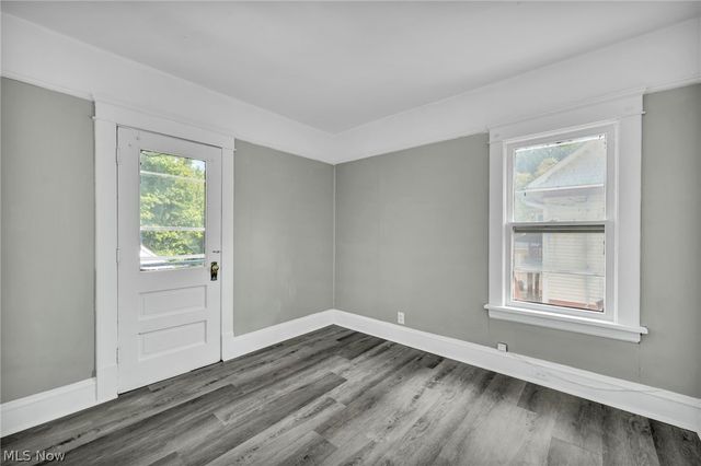 1659 Lee Road, Cleveland, OH 44118