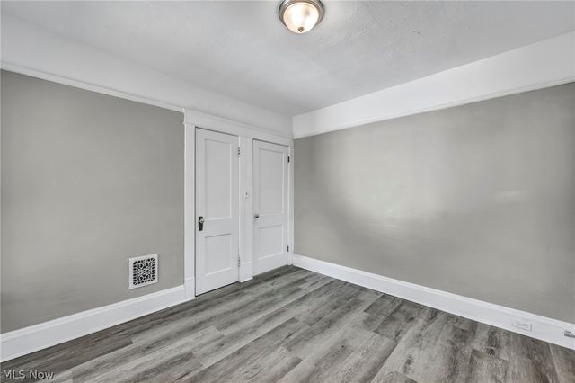 1659 Lee Road, Cleveland, OH 44118