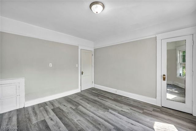 1659 Lee Road, Cleveland, OH 44118