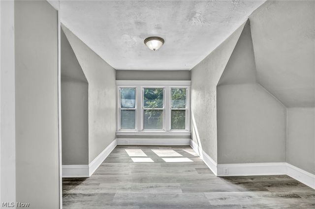 1659 Lee Road, Cleveland, OH 44118