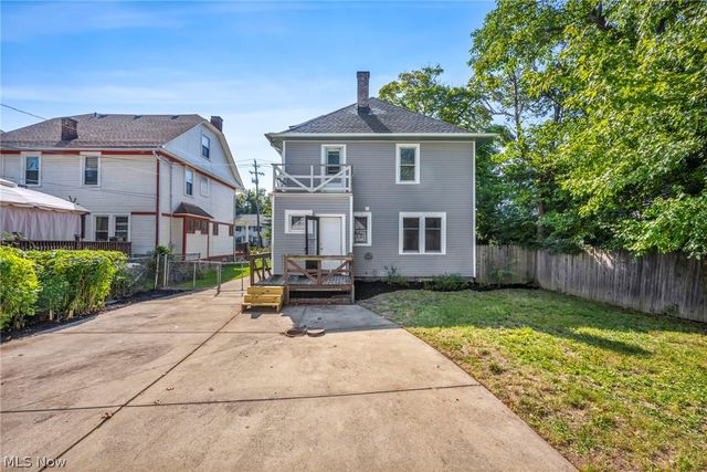 1659 Lee Road, Cleveland, OH 44118