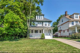 1659 Lee Road, Cleveland, OH 44118