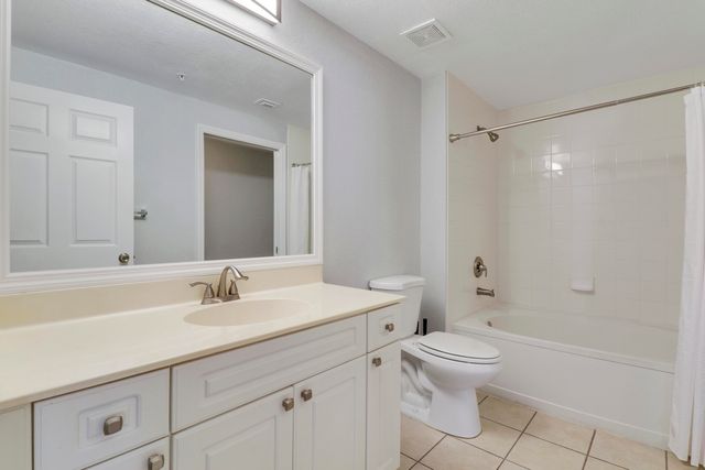 2730 Anzio Court 101, Palm Beach Gardens, FL 33410