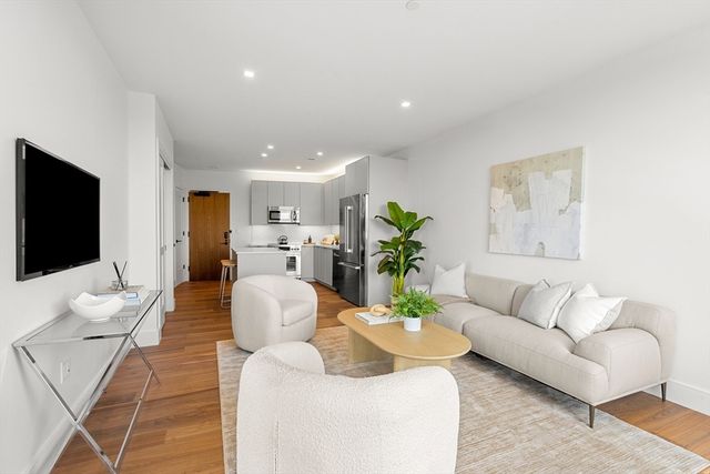 1515 Commonwealth Ave 303, Boston, MA 02135