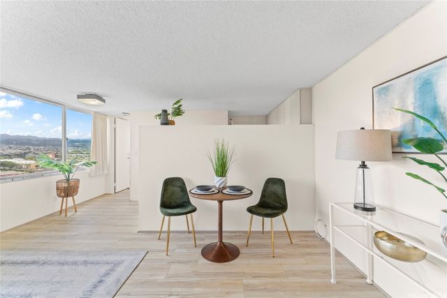 1060 Kamehameha Highway 1706A, Pearl City, HI 96782