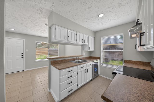 20014 Bishops Gate Ln, Humble, TX 77338