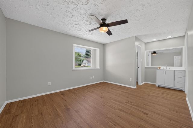 20014 Bishops Gate Ln, Humble, TX 77338