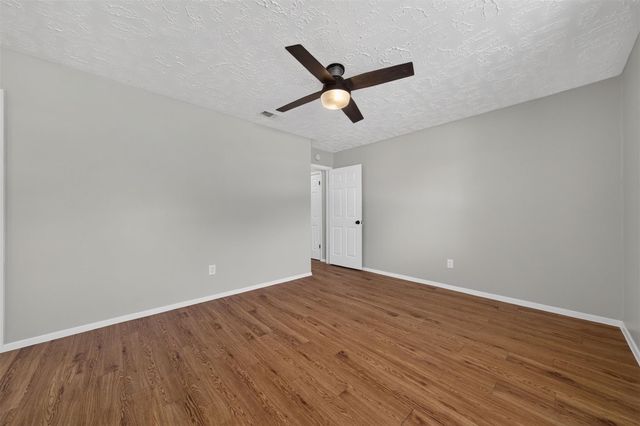 20014 Bishops Gate Ln, Humble, TX 77338