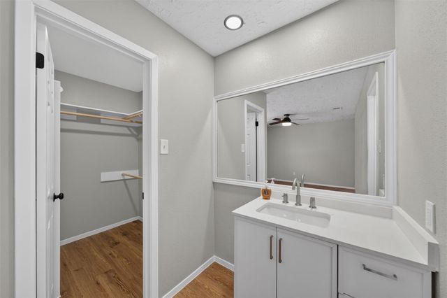 20014 Bishops Gate Ln, Humble, TX 77338