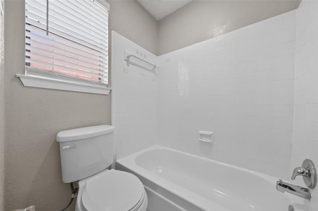 20014 Bishops Gate Ln, Humble, TX 77338