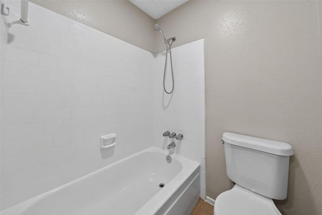 20014 Bishops Gate Ln, Humble, TX 77338