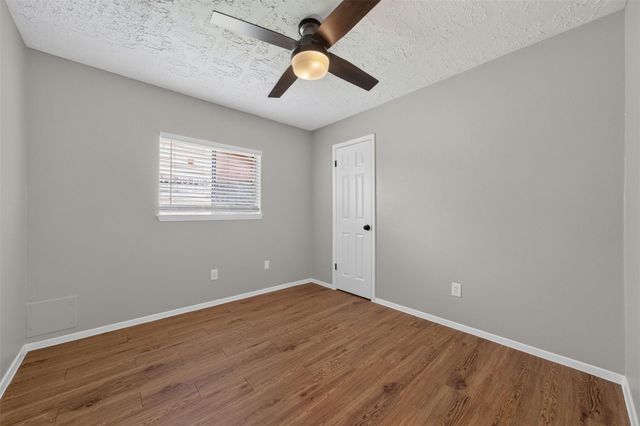20014 Bishops Gate Ln, Humble, TX 77338