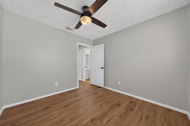20014 Bishops Gate Ln, Humble, TX 77338