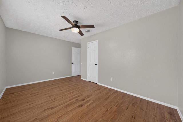 20014 Bishops Gate Ln, Humble, TX 77338