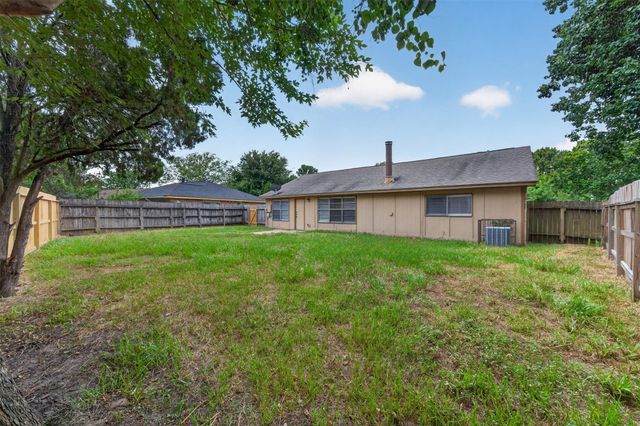 20014 Bishops Gate Ln, Humble, TX 77338