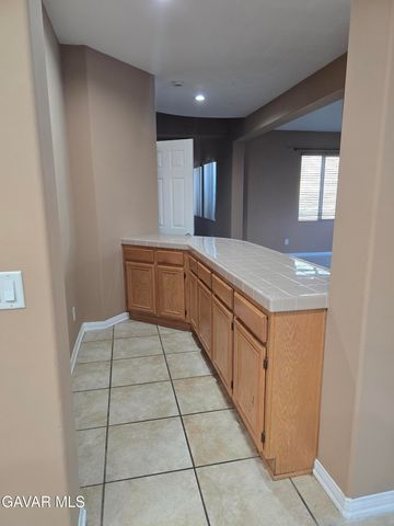 4230 Edam Street, Lancaster, CA 93536