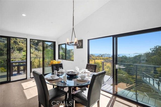 990 Meadowlark Drive, Laguna Beach, CA 92651