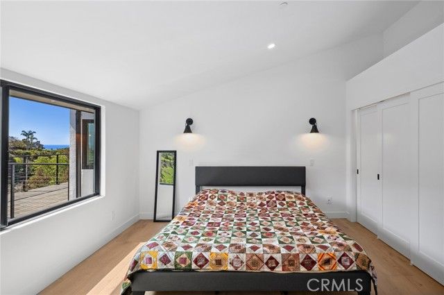 990 Meadowlark Drive, Laguna Beach, CA 92651