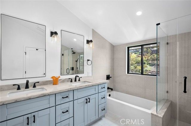 990 Meadowlark Drive, Laguna Beach, CA 92651