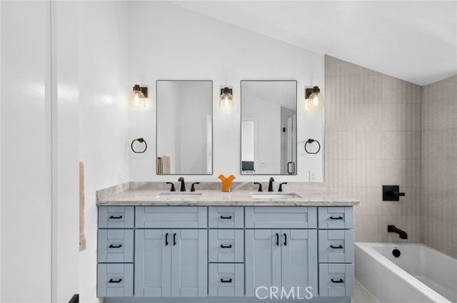 990 Meadowlark Drive, Laguna Beach, CA 92651