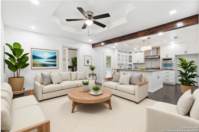 4443 Palace, Von Ormy, TX 78073