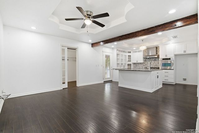 4443 Palace, Von Ormy, TX 78073