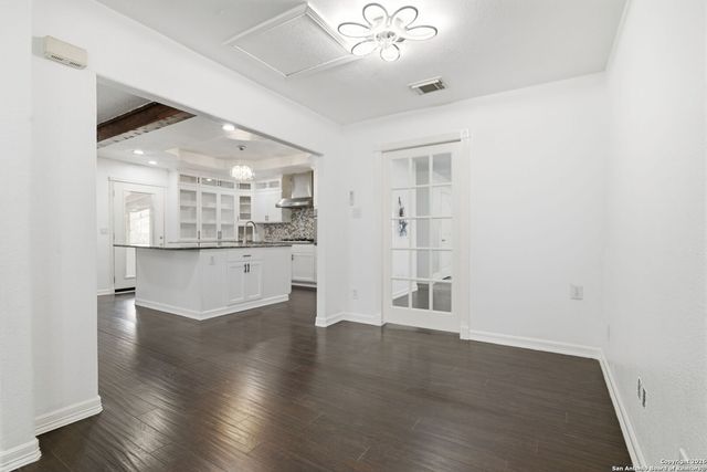 4443 Palace, Von Ormy, TX 78073