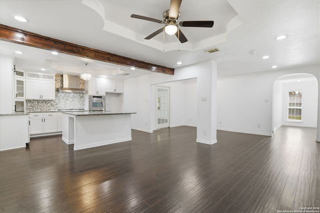 4443 Palace, Von Ormy, TX 78073