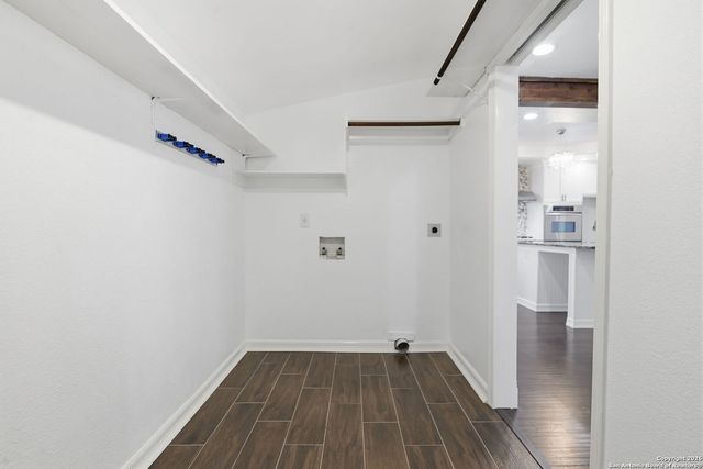 4443 Palace, Von Ormy, TX 78073